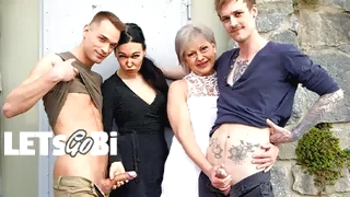 bisexual blowjob mature group sex